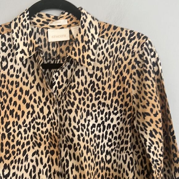 Chico’s Women’s size 0 size 4-6 New Cheetah animal print No Iron Blouse - Picture 5 of 13